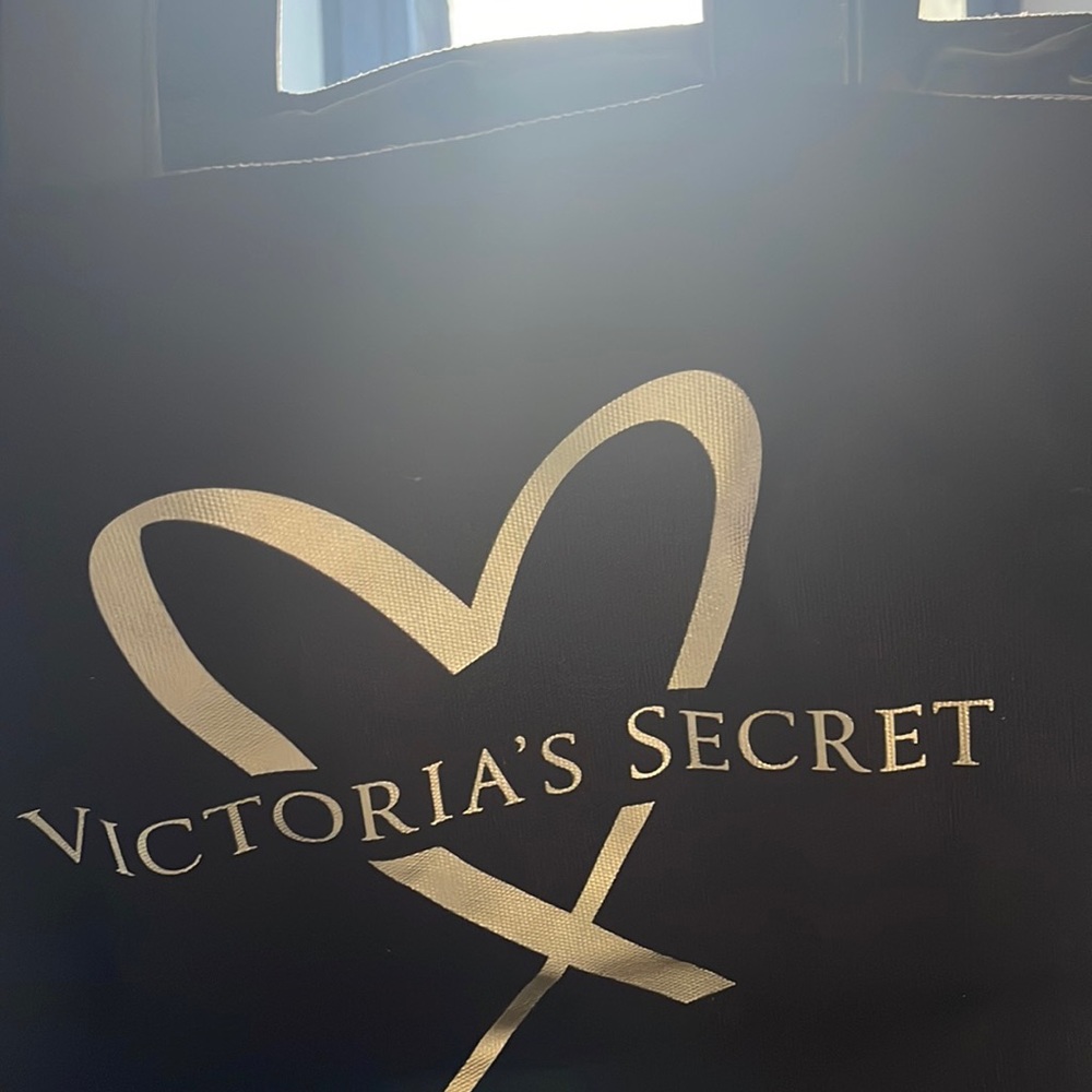 Victoria Secret Black and gold tote bag. Never used. In great condition